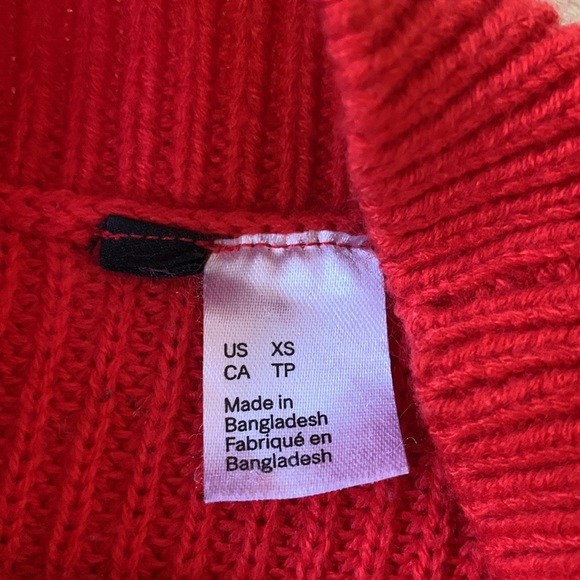 Retro Inspired Red Ribbed Crop Pullover Sweater - Picture 4 of 7